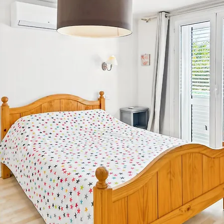 Vakantiehuis Maison 4 Ch, Familiale, Proche Commodite, Aurillac