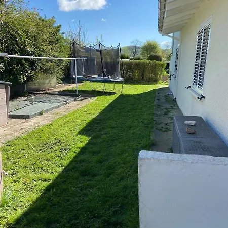 Maison 4 Ch, Familiale, Proche Commodite, Vakantiehuis *