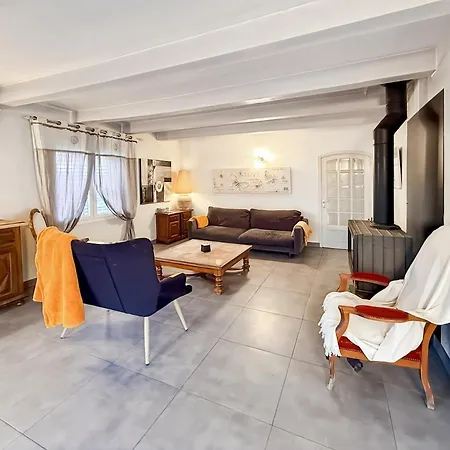 Maison 4 Ch, Familiale, Proche Commodite, Vakantiehuis Aurillac